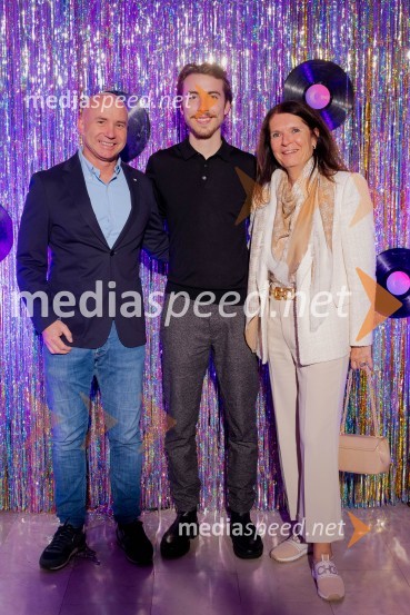  ... ;  Žiga Flajnik, kostumograf;  ... Vročica V ŽIVO! v Špas teatru