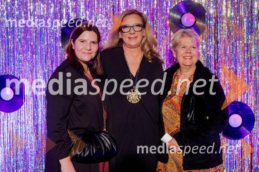  Teja Pelko, novinarka, Svet24;  Urša Alič, direktorica, Špas teater;  Irena  Butoln, germanistkaVročica V ŽIVO! v Špas teatru