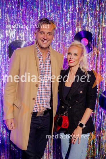  ... ;  Pia Pustovrh, voditeljicaVročica V ŽIVO! v Špas teatru