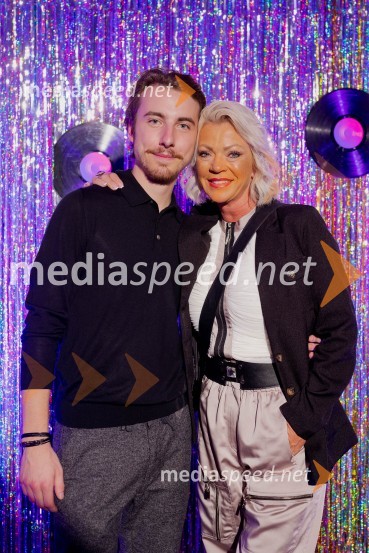  Žiga Flajnik, kostumograf;  Anita Lončar, Lepotni studio PriveVročica V ŽIVO! v Špas teatru