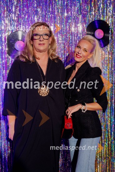  Urša Alič, direktorica, Špas teater;  Pia Pustovrh, voditeljicaVročica V ŽIVO! v Špas teatru