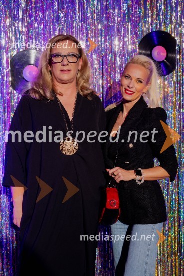  Urša Alič, direktorica, Špas teater;  Pia Pustovrh, voditeljicaVročica V ŽIVO! v Špas teatru