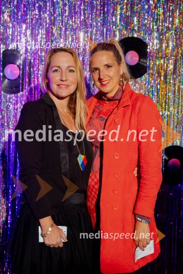  Eva  Hren, pevka;  Katarina Habe, KatrinasVročica V ŽIVO! v Špas teatru