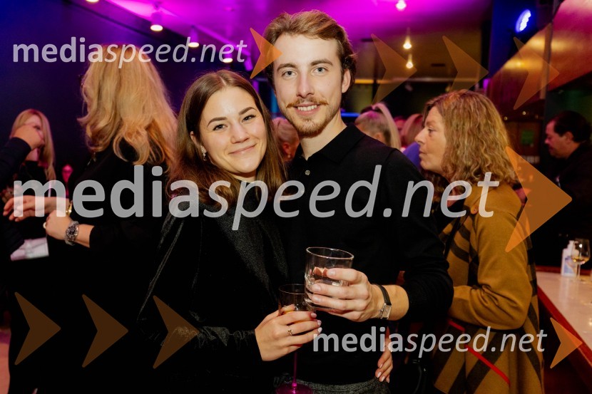  Ajda Majhenič;  Žiga Flajnik, kostumografVročica V ŽIVO! v Špas teatru