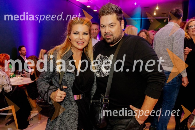  Neža Buh-Neisha, glasbenica;  Nejc Simšič, novinarVročica V ŽIVO! v Špas teatru