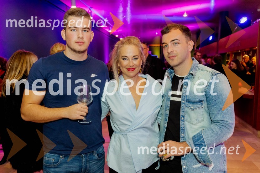  ... ;  Nina Ivanič, igralka;  ... Vročica V ŽIVO! v Špas teatru