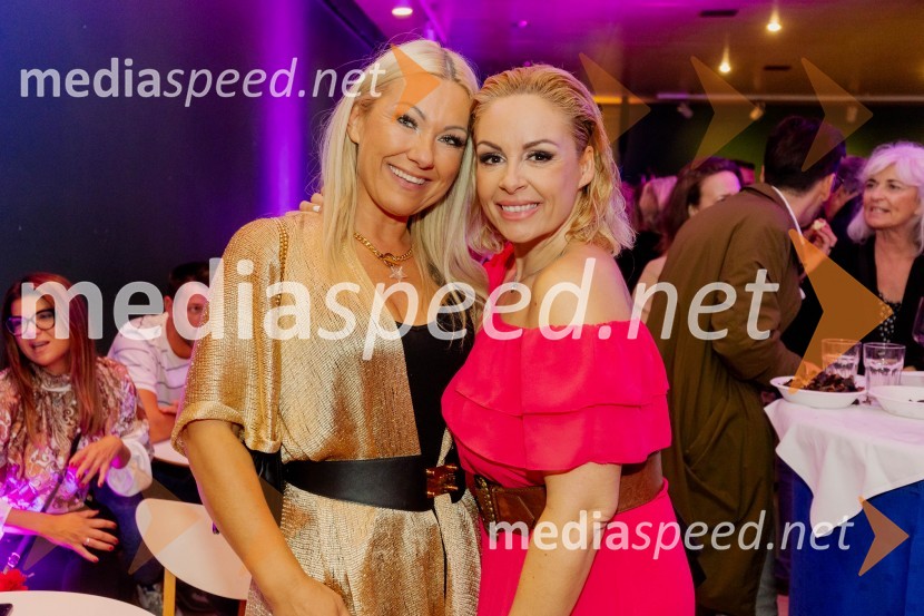  Tamara Zabukovec;  Špela Grošelj, pevkaVročica V ŽIVO! v Špas teatru