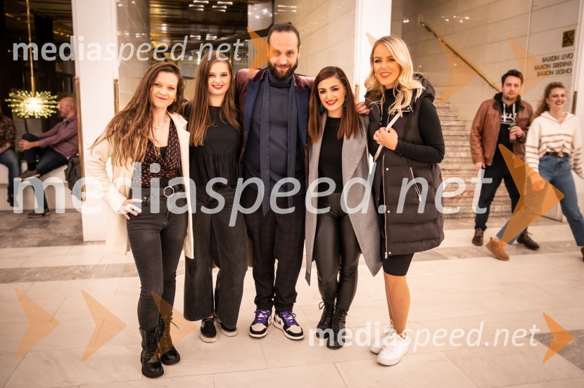  Karin Zemljič, pevka;  Klara Klasinc, pevka, Groovocado;  Marko Kocjan - Emkej, glasbenik;  Saša Matajič, Saška - pevka;  Nina  Obradovič, pevkaFrišno Fresh, dan nove slovenske glasbe 2022