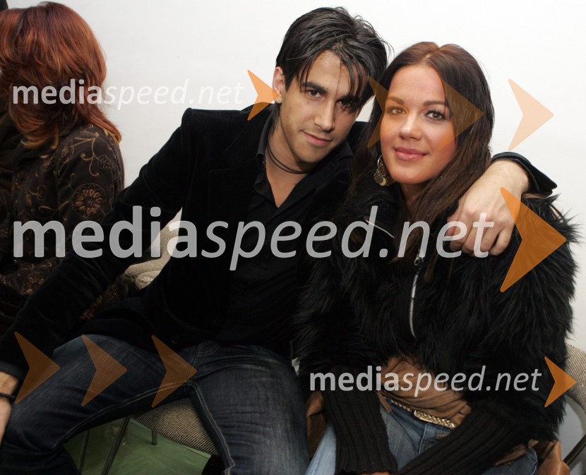 Domen Kumer, pevec in Rebeka Dremelj, Miss Slovenije 2001 in pevkaRazglasitev Slovenca leta 2005 Nedeljskega dnevnika