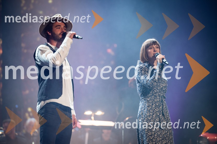  Blaž  Učakar, glasbenik, skupina Čedahuči;  Mojca  Zalar, pevka, skupina ČedahučiFrišno Fresh, dan nove slovenske glasbe 2022