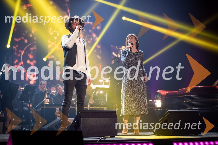  Blaž  Učakar, glasbenik, skupina Čedahuči;  Mojca  Zalar, pevka, skupina ČedahučiFrišno Fresh, dan nove slovenske glasbe 2022