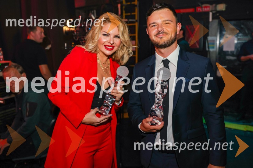  Neža Buh-Neisha, glasbenica;  Žan Hauptman, pevec, klaviaturistFrišno Fresh, dan nove slovenske glasbe 2022