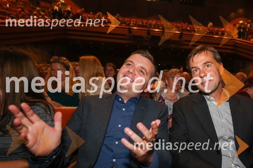  Robert Levstek,  odgovorni urednik Radia Maribor, moderator prireditev;  Darko Pukl, glavni urednik, Radio SiFrišno Fresh, dan nove slovenske glasbe 2022