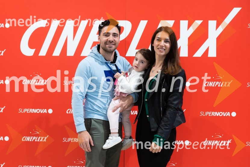  Haris Zulić, radijski voditelj, Radio 1;  ... ;  Harisa BešićKung Fu Tačke, premiera filma v Cineplexx Ljubljana