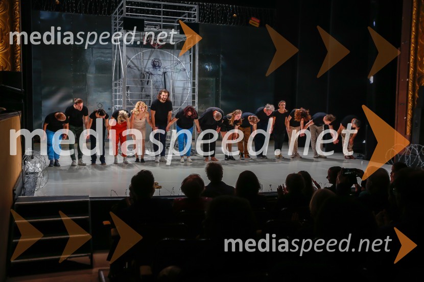  Mirela Pană, igralka;  ... ;  ... ;  ... ;  ... ;  Domen Novak, igralec ;  ... ;  ... ;  Eva Jesenovec, igralka;  ... ;  Áron Dimény, igralec;  ... ;  Andrea Vindis, igralka;  ... ;  Zsolt Bogdán, igralecPrometej, premiera antičnega mita z mednarodno zasedbo