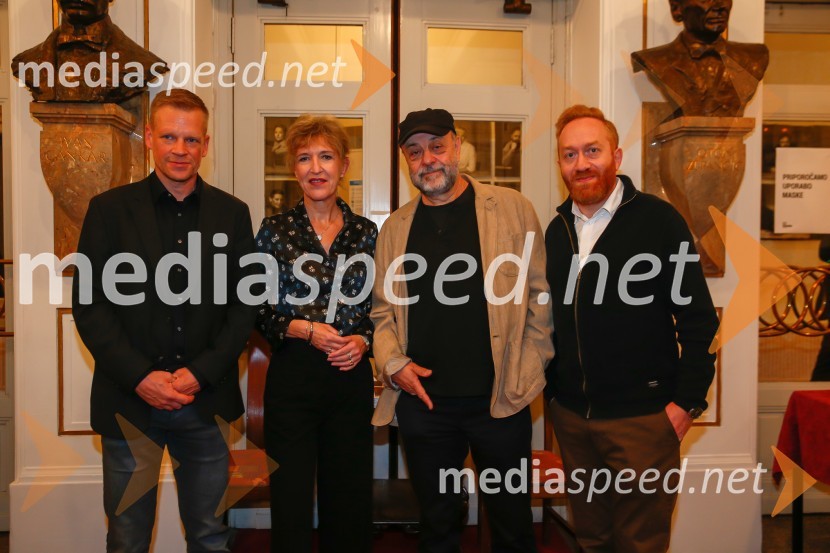  Luka Nabergoj, pomočnik ravnateljice SNG Drama Ljubljana;  Vesna Jurca Tadel, ravnateljice SNG Drama Ljubljana;  Gábor  Tompa, režiser;  Erwin Şimşensohn, asistent režiserjaPrometej, premiera antičnega mita z mednarodno zasedbo