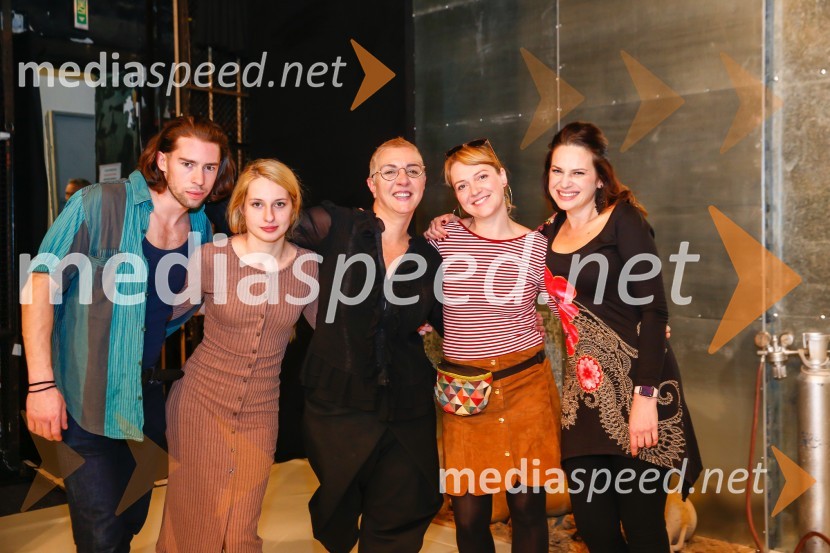  ... ;  Eszter Román, igralka;  Mirela Pană, igralka;  ... ;  Andrea Vindis, igralkaPrometej, premiera antičnega mita z mednarodno zasedbo