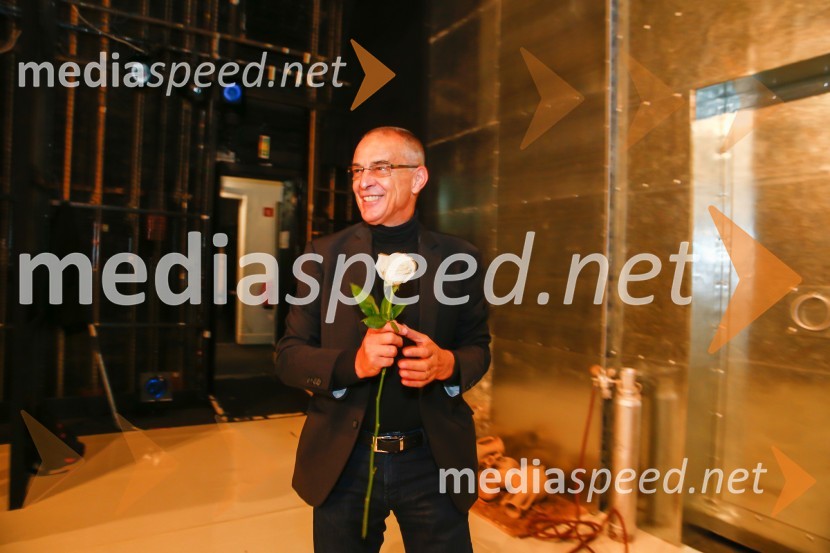   Igor  Samobor, igralecPrometej, premiera antičnega mita z mednarodno zasedbo