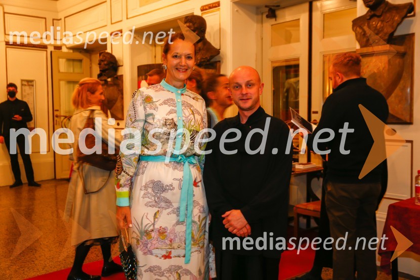 dr. Mateja Gaber, predsednica Akademskega zbora Filozofske fakultete v Ljubljani; dr. Sašo Jerše,  prodekan za doktorski študij in znanstvenoraziskovalno delo na Filozofski fakultetiPrometej, premiera antičnega mita z mednarodno zasedbo