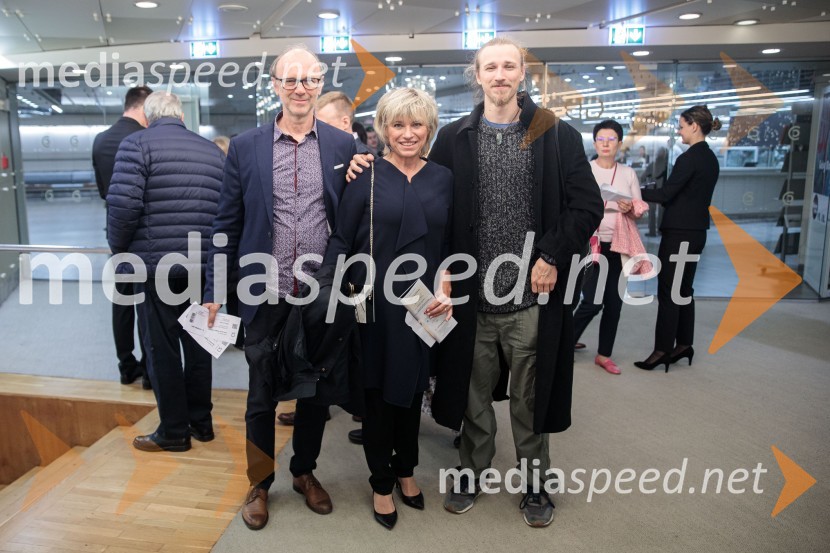  Lojze Krajnčan, skladatelj, aranžer in dirigent;  Romana  Krajnčan, pevka;  Žigan Krajnčan, igralec, plesalec, koreografFaso Danse Théâtre: WAKATT, premiera v Cankarjevem domu