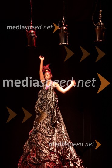  Jolie NgemiFaso Danse Théâtre: WAKATT, premiera v Cankarjevem domu