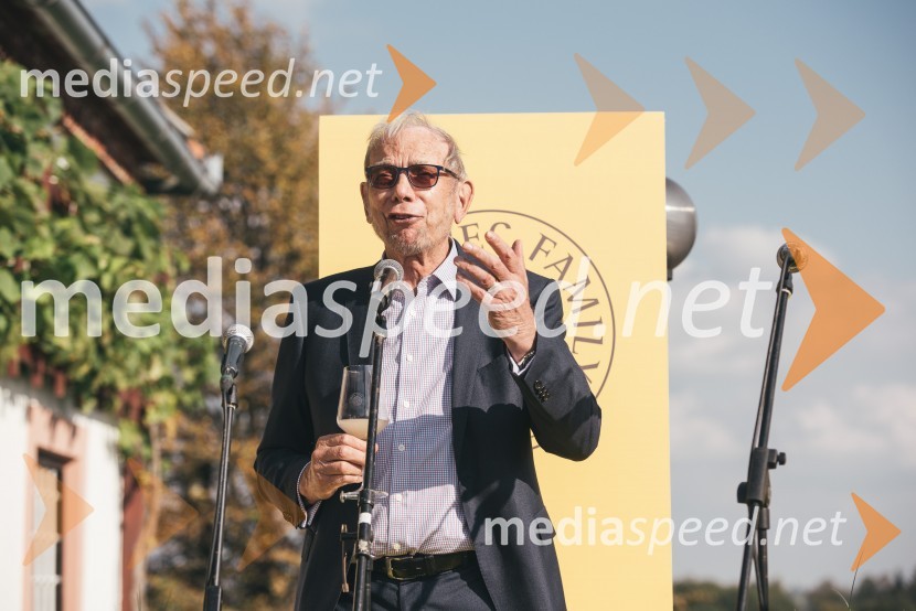  Vladimir Puklavec, lastnik in direktor P&F Holding VinoUmrl lastnik ene največjih vinskih kleti pri nas, Vladimir Puklavec