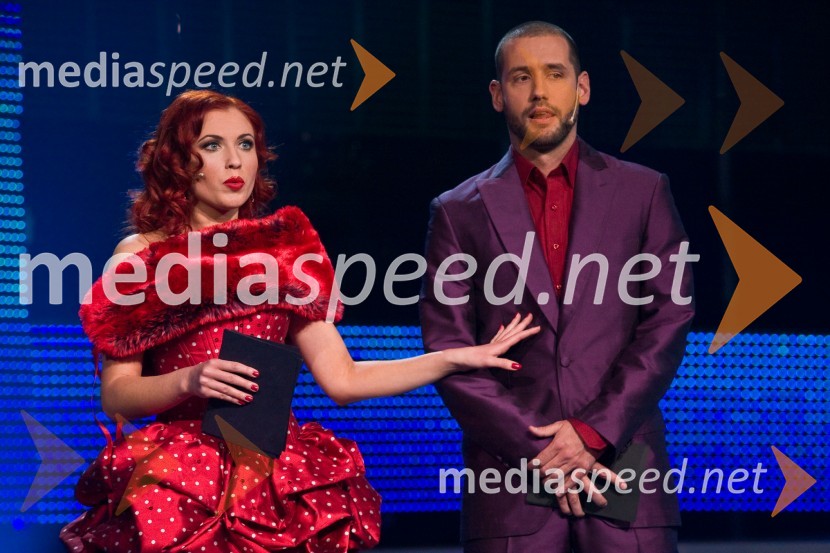 Maja Martina Merljak in Peter Poles, voditeljski par Eme 09EMA 2009, finale