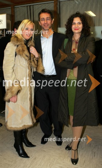 Urška Čož in Marino Samardžija, direktor Net tv z ženo TinkoRazglasitev Slovenca leta 2005 Nedeljskega dnevnika