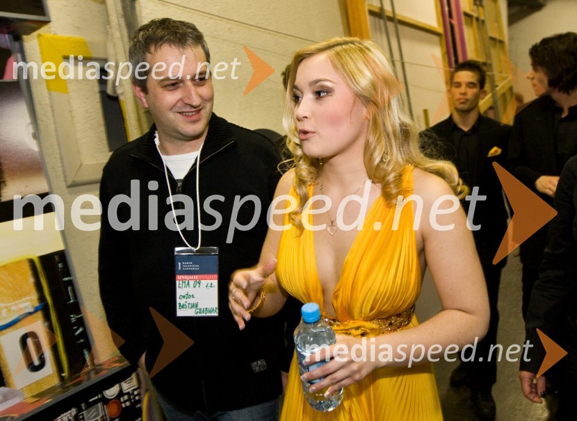 Boštjan Grabnar, glasbenik in Eva Černe, pevkaEMA 2009, finale