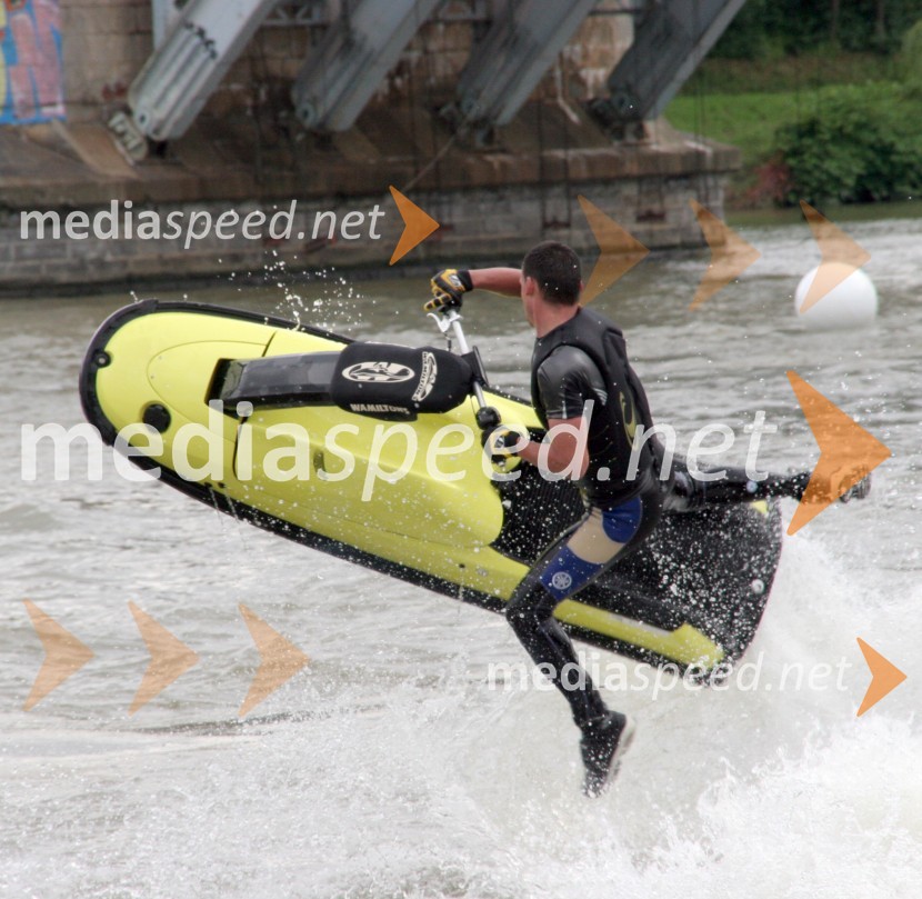Mojstrovine enega izmed tekmovalcevJET SKI, pokal Alpe Adria