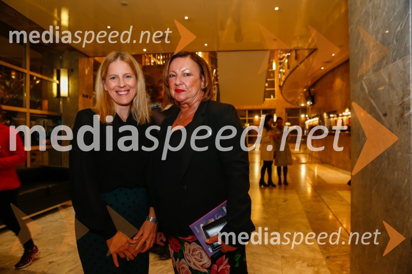  Metka Sulič, odnosi z javnostjo SNG Nova Gorica;  Maja Jerman Bratec, upokojena direktorica SNG Nova GoricaPravljice našega otroštva, premiera v SNG Nova Gorica