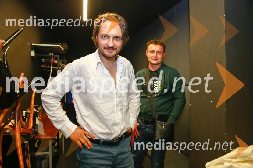  Blaž Setnikar, igralec;  Peter Srpčič, direktor, Mestno gledališče PtujPravljice našega otroštva, premiera v SNG Nova Gorica