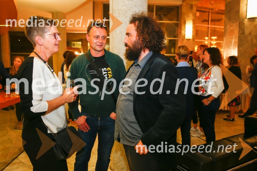  Mirjam Drnovšček, direktorica, SNG Nova Gorica;  Peter Srpčič, direktor, Mestno gledališče Ptuj;   Jure Novak, režiser, direktor, Prešernovo gledališče KranjPravljice našega otroštva, premiera v SNG Nova Gorica