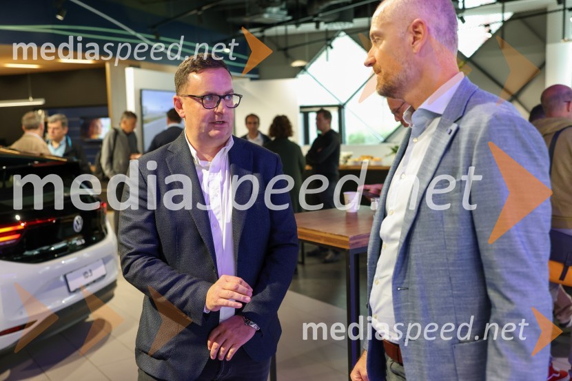  Matjaž Vidmar, Elnet;  Andrej Celestina, Porsche SlovenijaVrhunska e-mobilnost, konferenca