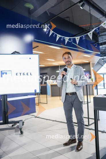  Danilo Ferjančič, generalni direktor Porsche Slovenija d.o.oVrhunska e-mobilnost, konferenca