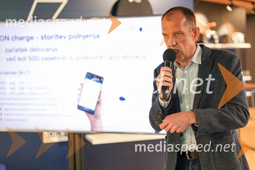  Dušan Lukič, Porsche SlovenijaVrhunska e-mobilnost, konferenca