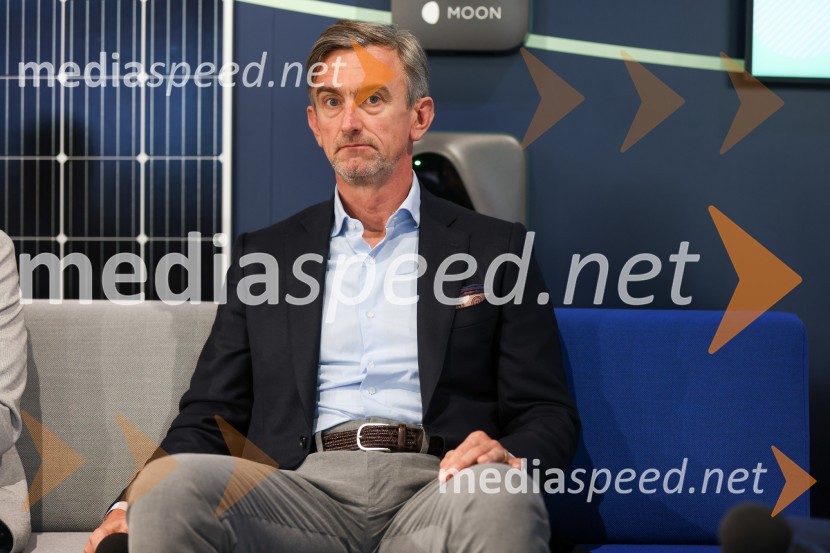 Marko Lukić, lastnik in direktor družbe Lumar IGVrhunska e-mobilnost, konferenca