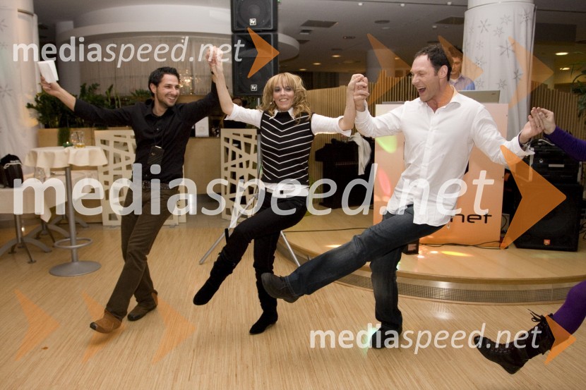 Jernej Tozon, skupina Čuki, ..., in Jože Potrebuješ, skupina ČukiEMA 2009, finale