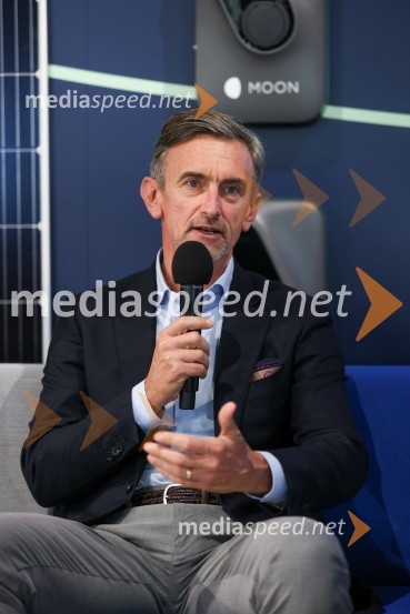  Marko Lukić, lastnik in direktor družbe Lumar IGVrhunska e-mobilnost, konferenca