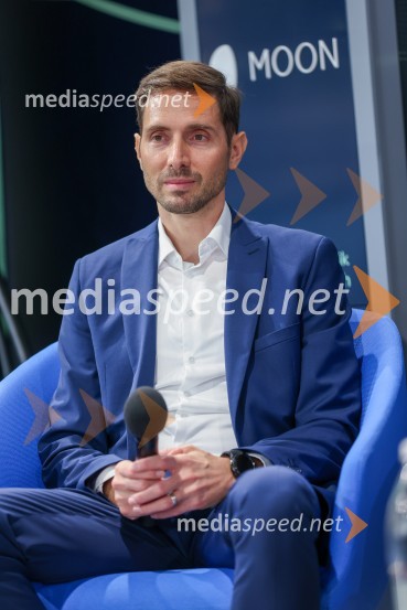  Aleš Nastran, direktor, AmibitVrhunska e-mobilnost, konferenca