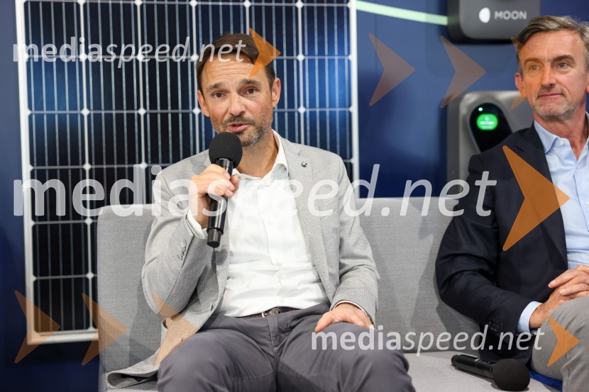  Danilo Ferjančič, generalni direktor Porsche Slovenija d.o.o;  Marko Lukić, lastnik in direktor družbe Lumar IGVrhunska e-mobilnost, konferenca