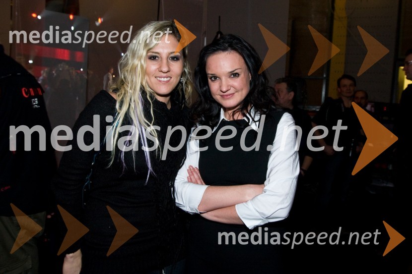 Eva Breznikar, članica skupine Makeup2 in Alenka Gotar, pevkaEMA 2009, finale