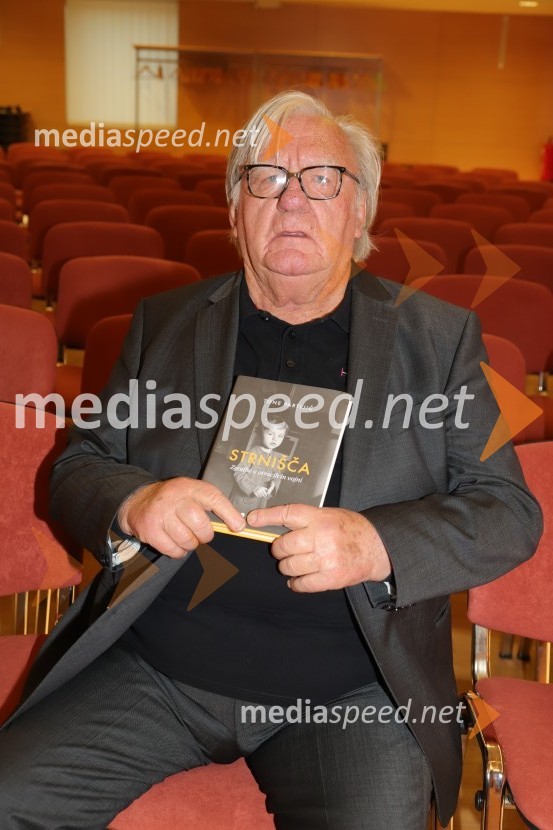  Tone Partljič, pisateljTone Partljič, predstavitev zbirke kratkih zgodb z naslovom Strnišča