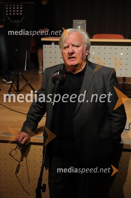  Tone Partljič, pisateljTone Partljič, predstavitev zbirke kratkih zgodb z naslovom Strnišča