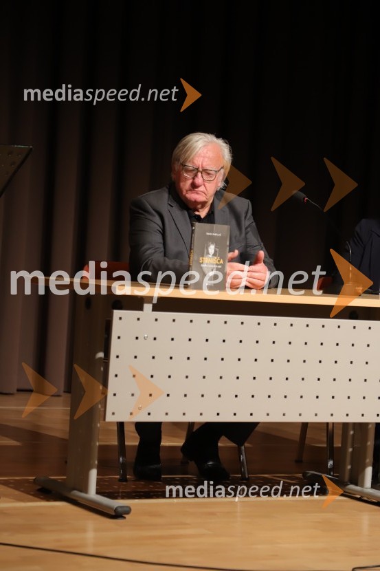  Tone Partljič, pisateljTone Partljič, predstavitev zbirke kratkih zgodb z naslovom Strnišča