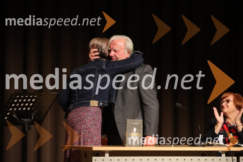  Vesna Trampuš, predsednica, KUD Marice Kerenčič Pesnica;  Tone Partljič, pisatelj;  Milena Pivec, direktorica Založbe PivecTone Partljič, predstavitev zbirke kratkih zgodb z naslovom Strnišča