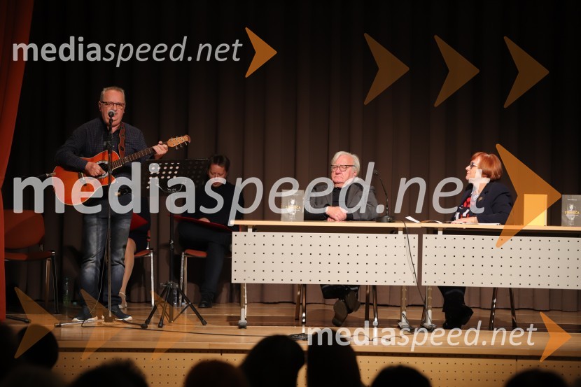  Rudi Kraner, pevec;  Tone Partljič, pisatelj;  Milena Pivec, direktorica Založbe PivecTone Partljič, predstavitev zbirke kratkih zgodb z naslovom Strnišča