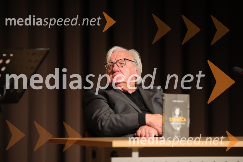  Tone Partljič, pisateljTone Partljič, predstavitev zbirke kratkih zgodb z naslovom Strnišča