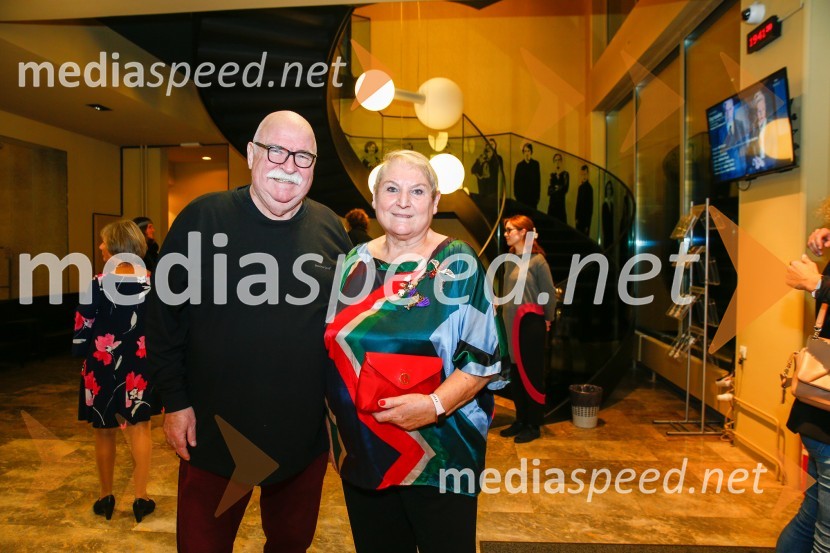  Peter Gombač;  Branka GombačBog masakra, premiera črne komedije