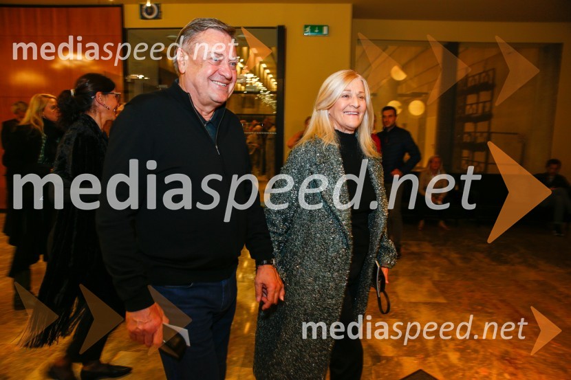  Zoran Janković, župan, Mestna občina Ljubljana;  Mija Janković, soproga Zorana JankovićaBog masakra, premiera črne komedije